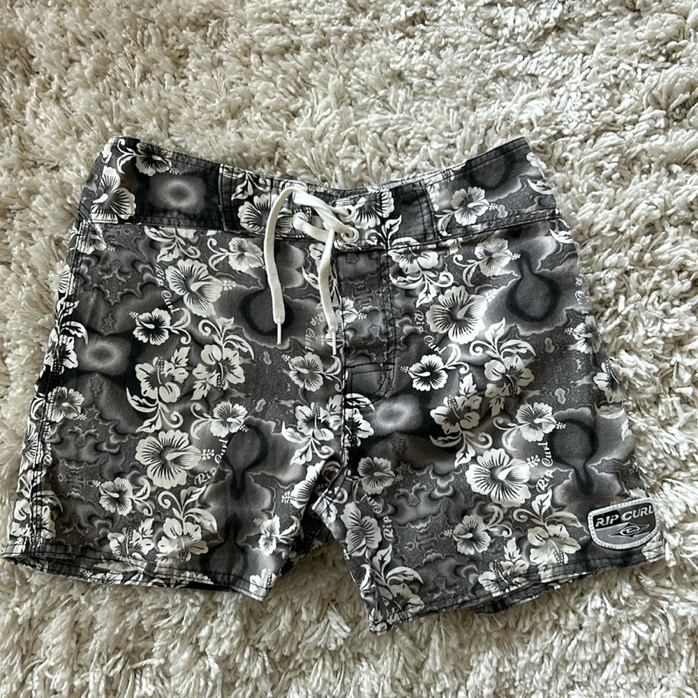 Ladies Ripcurl board shorts size 6